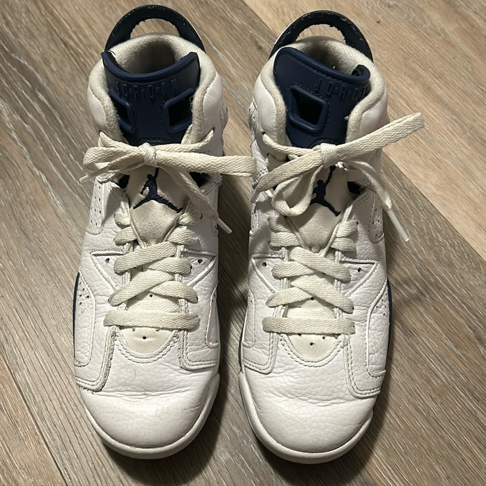 girls basketball sneakers